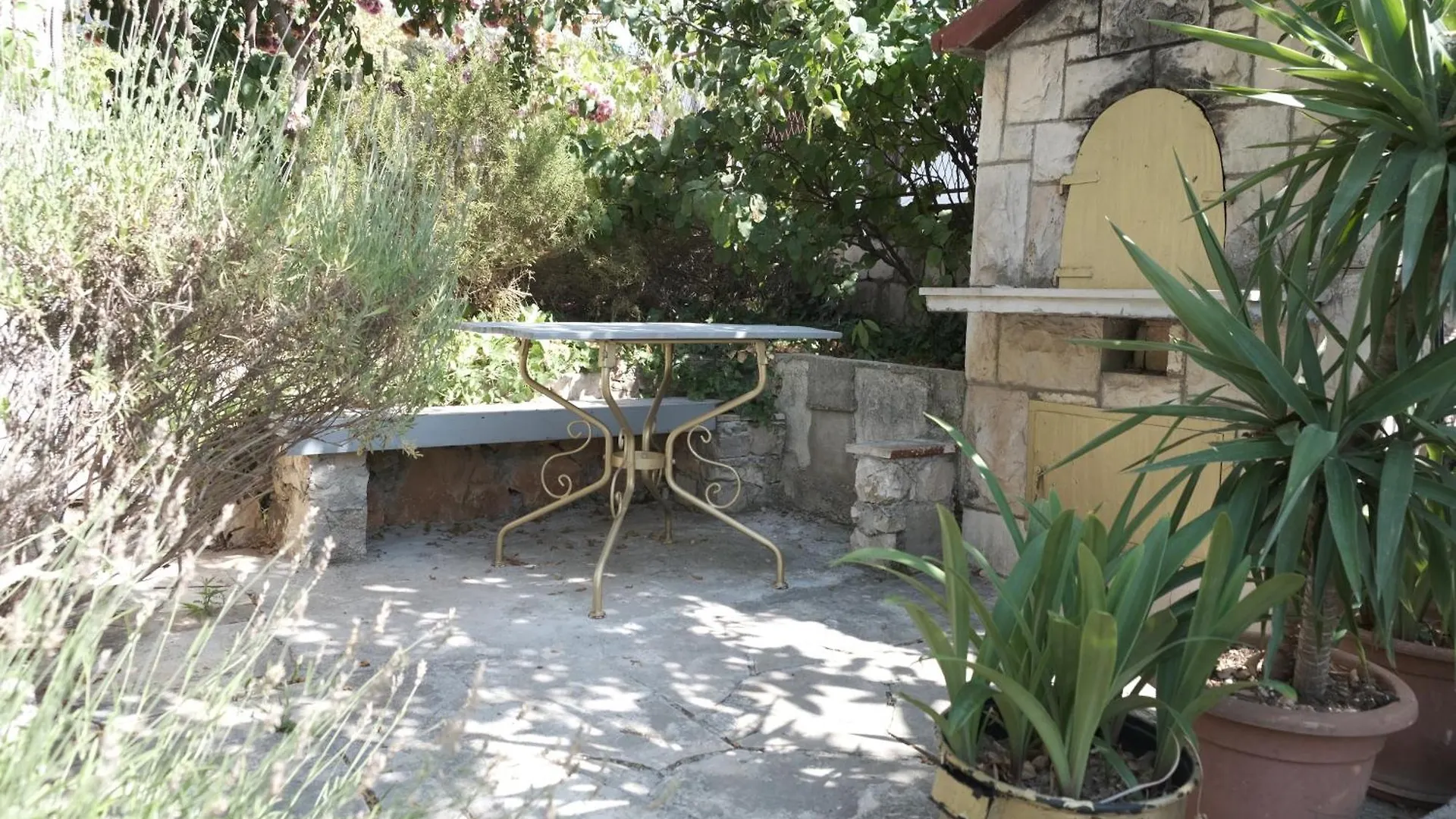 Studio Apartment Mao Trogir