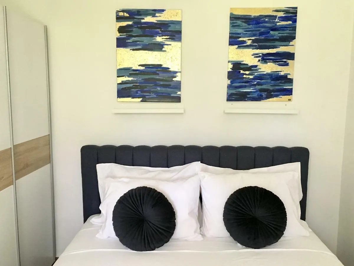 Studio Apartment Mao Trogir 0*,