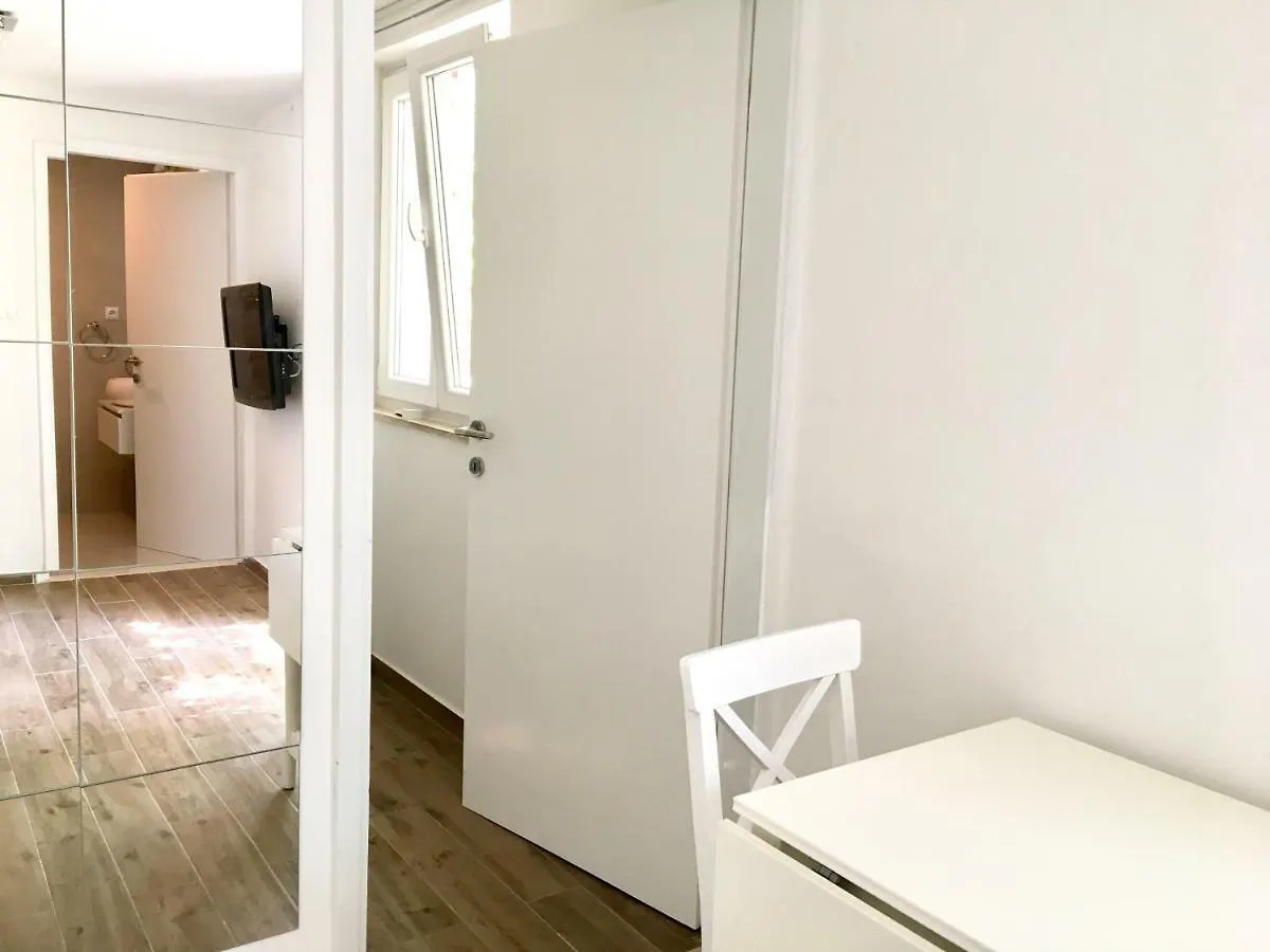 Studio Apartment Mao Trogir